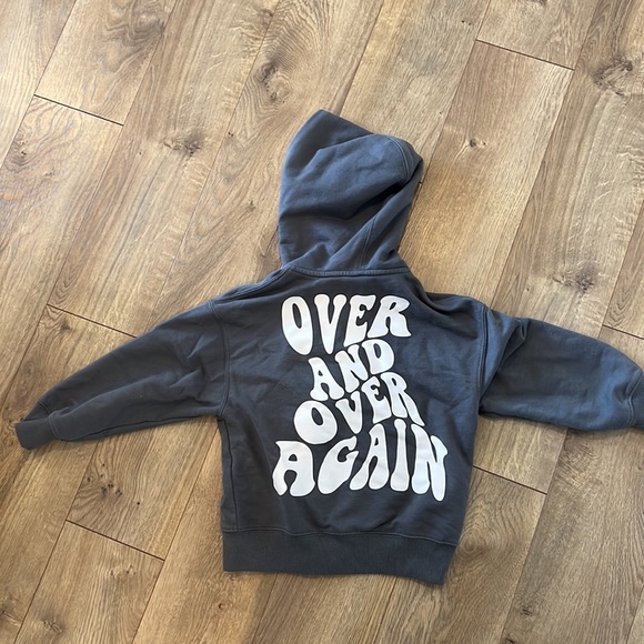 ZARA 6 YEARS (45,7 INCHES) PLUSH JACKET WITH TEXT - Picture 3 of 3